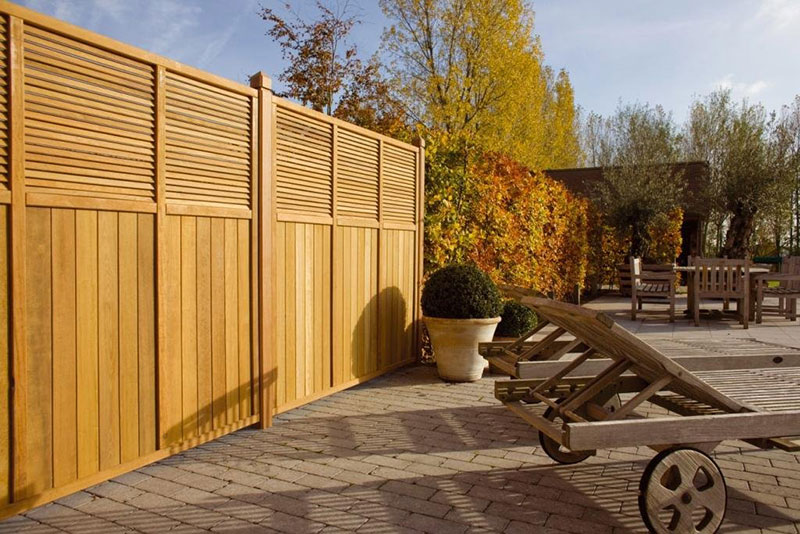 &eacute;cran de jardin sur une terrasse