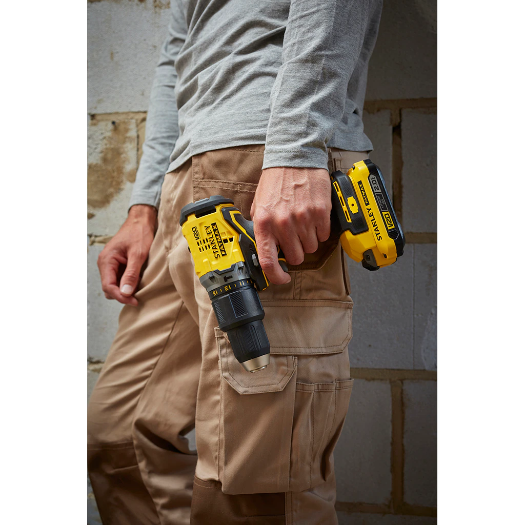 Stanley Fatmax Coffret V20 18V Perceuse à Percussion avec 2 batteries