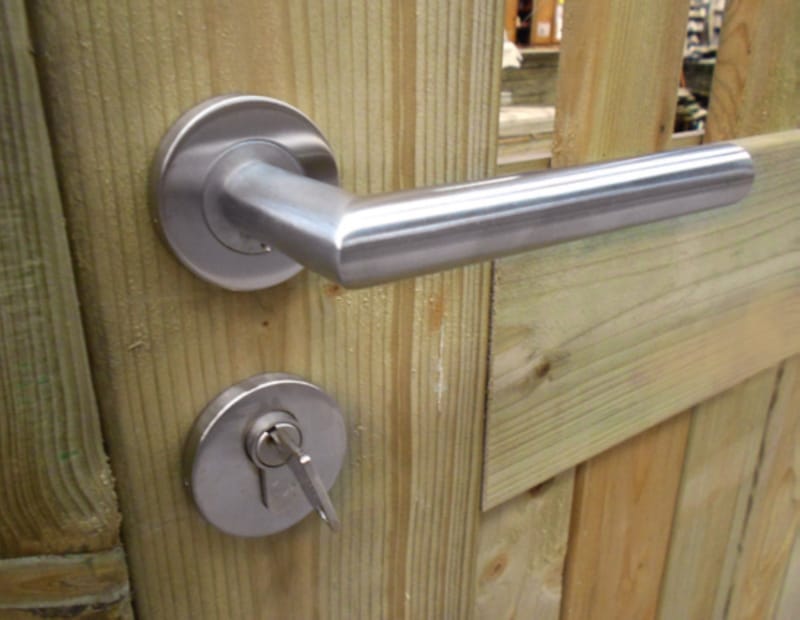 Serrure inox Yale