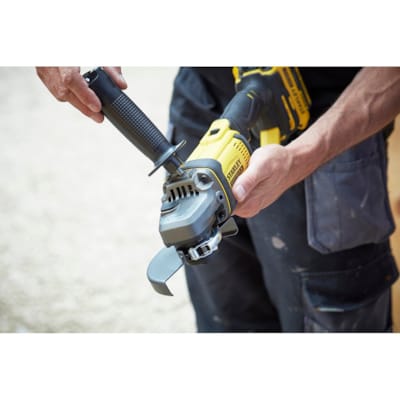 Stanley Fatmax Coffret V20 18V Meuleuse d'Angle Sans Fil avec 2 Batteries 4.0AH