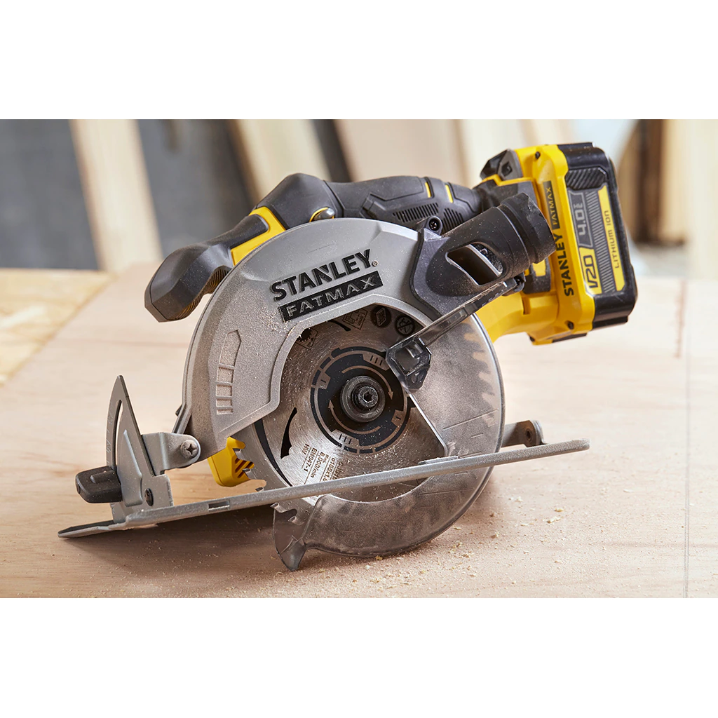 Stanley Fatmax Coffret V20 18V Scie Circulaire 165 mm avec 2 Batteries 4.0AH