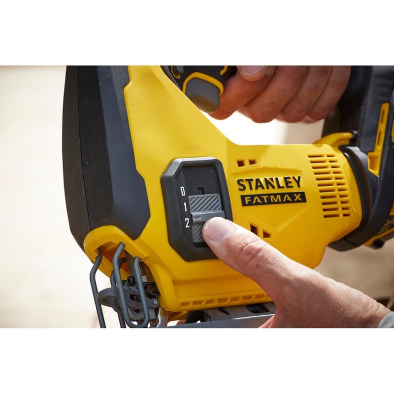 Stanley Fatmax Coffret V20 18V Scie Sauteuse Pendulaire avec 2 Batteries 4.0AH